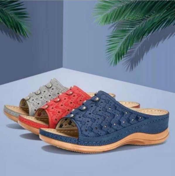 

slippers 2021 summer slope heel in europe and america women's sandals with thick bottom large size carving, Black