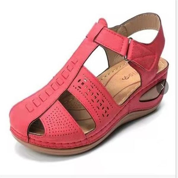 

summer fashion mid-heel round-toe wedge sandals with holes outside, Black