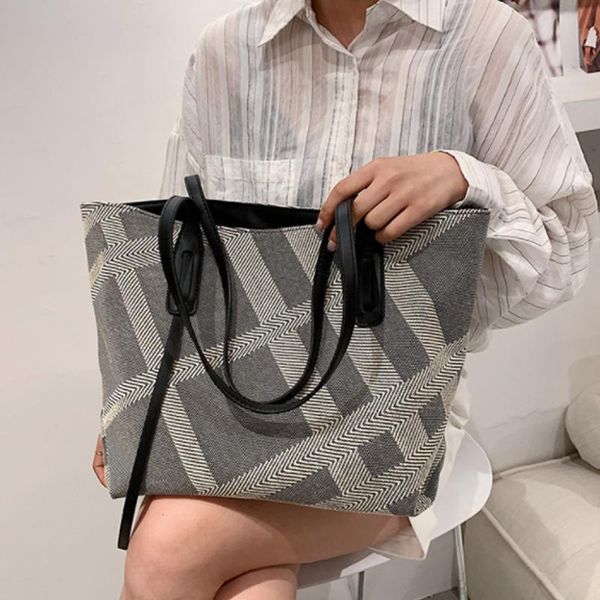 Sacos da noite Bolsa de lona de lona grande para as mulheres 2021 Moda de verão Tendência Total Bag