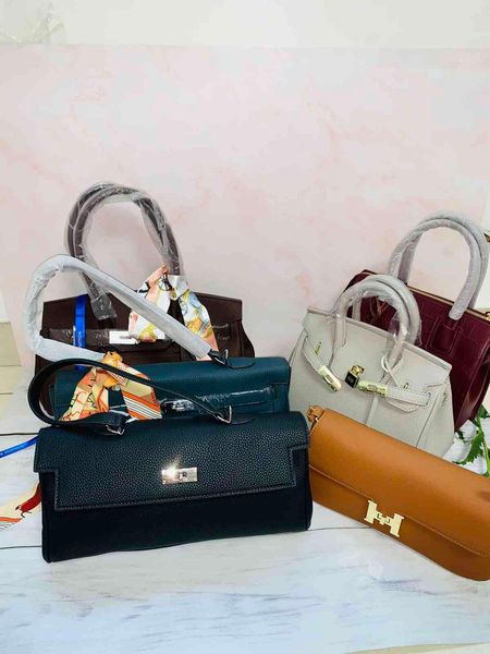 

silk towel and litchi pattern portable shoulder bag