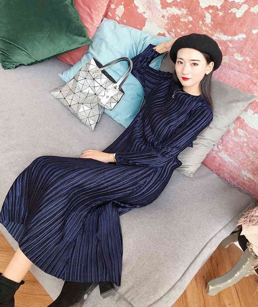 

dress fashion fold pure color stand collar long-sleeve veet a-line, Black;gray