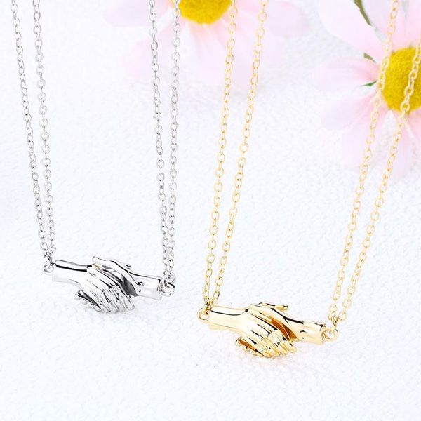 

pendant necklaces 2pcs hold hands magnetic couple necklace lovers hand in for women men fashion jewelry gift 2021 trend, Silver