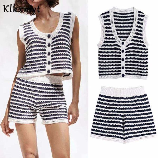 

klkxmyt za 2 pieces sets women fashion stripe knitted sweater vest +shorts streetwear button-up outfit 210527, White