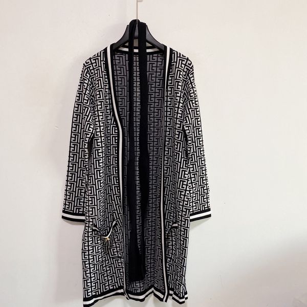 

2021 autumn milan runway sweaters v neck long sleeve women's sweater high end jacquard cardigan designer clothing 0905-2, White;black