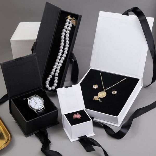 

gift wrap wholesale 100pcs/lot custom luxury boxes with ribbon closure white black jeweley box for watch ring necklace logo