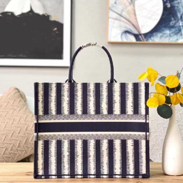 

handbags for women designer tote shopper lady vintage my it store wandler wayuu shop zatchels shopping vogue bridas trends 2021 girls handba