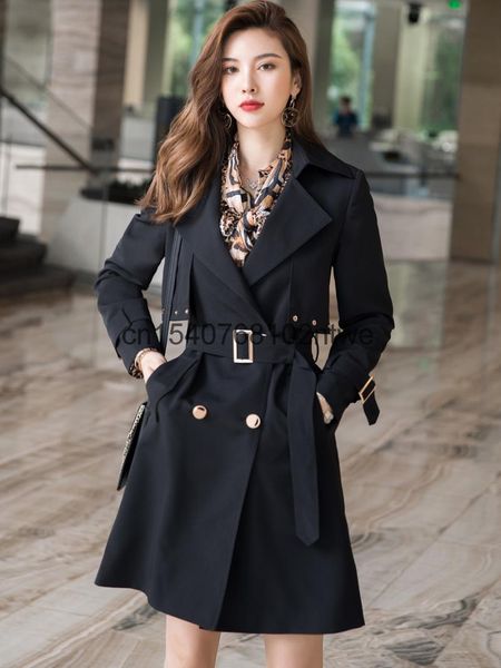 

exquisite windbreaker women's knee length 2021 early autumn style fashion temperament age reducing thin medium coat trench coats, Tan;black