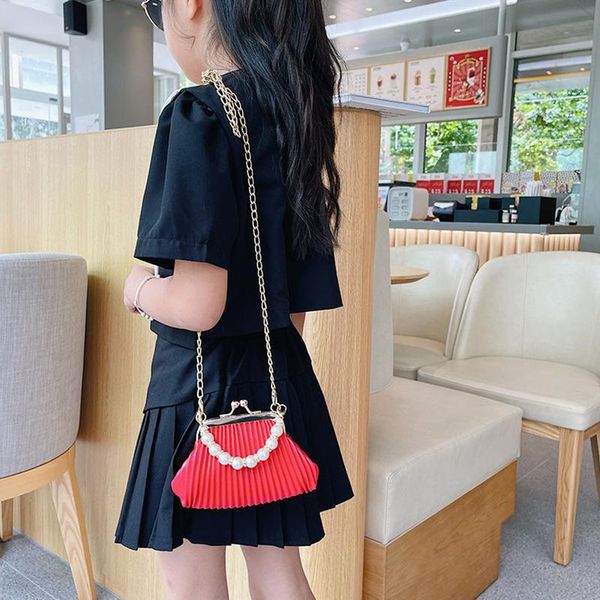 

children pearl handbag 2021 kids pleated mini shell bag chic baby girls pearls candy colors wallet princess crossbody messenger bags 1334 b3, Black