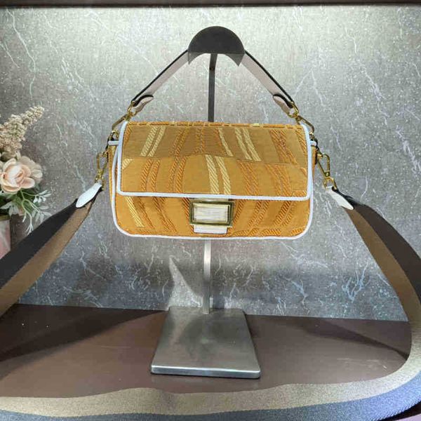 

sports flower classic women flap crossbody bag baguette medium handbag zipper pocket f fisheye embroidery pattern canvas shoulder strap, Red;black