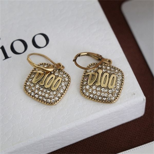 

85% off factory clearance family earrings ear clip female dijiafengwang red square diamond earrings, Golden