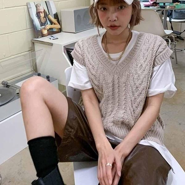 

women's vests autumn winter women vest simple all-match style v-neck knitted sweater leisure female sleeveless vintage waistcoat 2021, Black;white