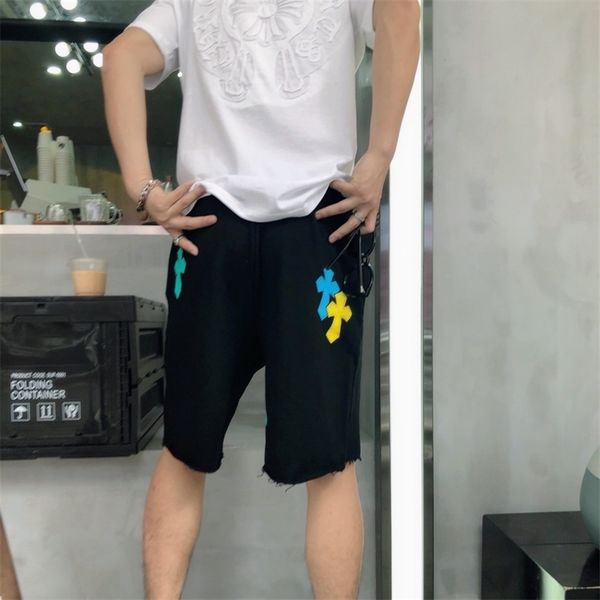 

65% off outlet online store 2021 spring and summer new lovers' graffiti cross leather lips print casual shorts for men women, White;black