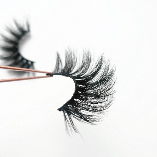

mink eyelashes 100% real cruelty fur volume and super soft with worthy price1