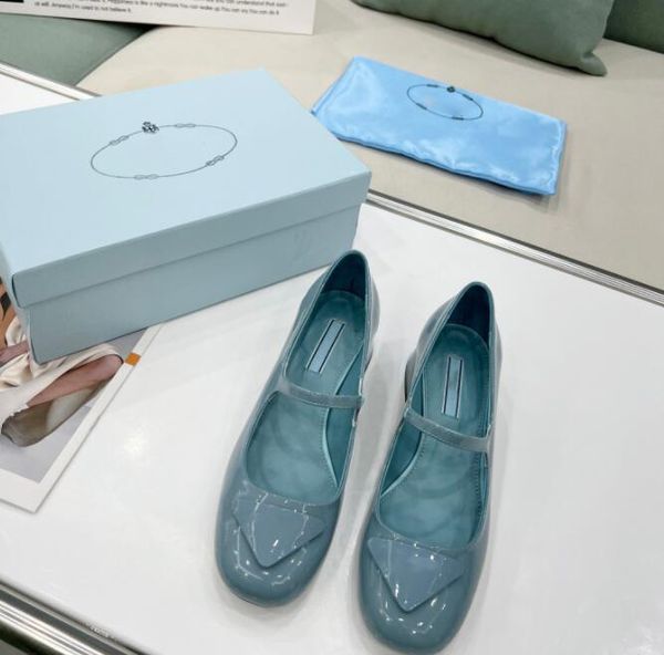 

white size casual pumps designer autumn leather 35-40 black 2022 low-heeled shoes heels luxury thick spring with shoe flat lady box pat ulaw