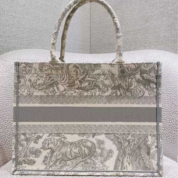 

new embroidered tiger pattern bag handbag large capacity luxury big brand handbag handmade double-sided flower