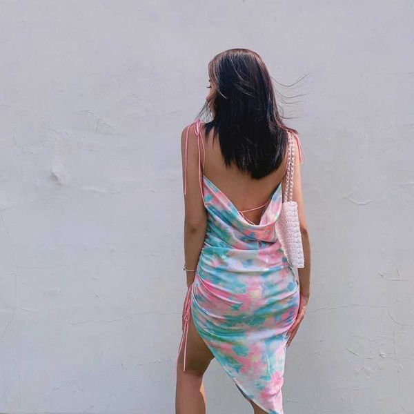 Sexy Halter Irregular Slit Slip Dress Moda Rainbow Tie Tintando Praia Satin Mulheres Verão Sundresses 210604