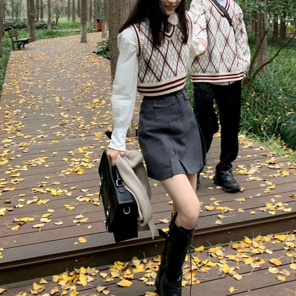 

women's sweaters woman knitted diamond plaid vest sweater embroidered, White;black