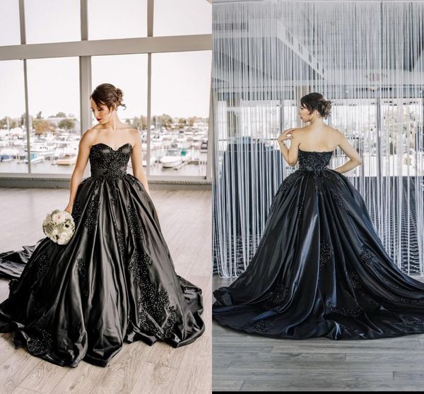 

black githic ball gown wedding dresses 2021 crystals beaded sweetheart neckline lace applique chapel train satin custom made vestido de novi, White