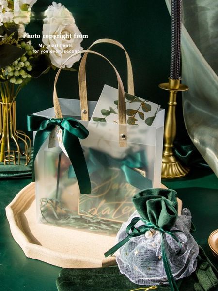 

gift wrap [love confessing] mori light luxury green wedding with hand gift, cigarette, candy, return handbag, candy box, box