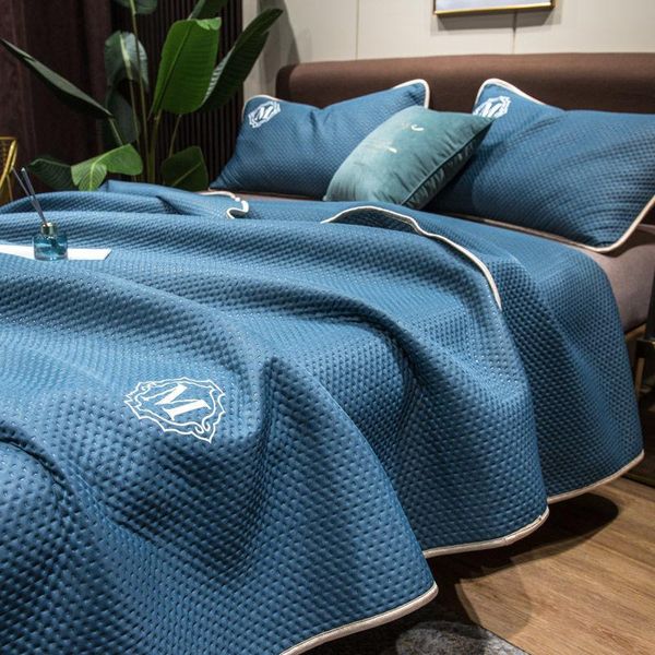 

cool feeling silk summer quilt, ice silk, air-conditioned machine washable single and double quilt comforters & sets