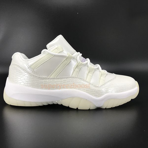 

mens 11 25th anniversary 11s basketball shoes low legend university blue white bred pantone cap and gown men women trainers sneakerswluu