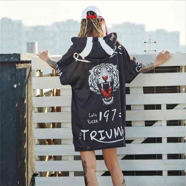 

fashion long hooded tee shirts women funny letter graffiti hip hop t shirts for women streetwear dance clothe 210401, White