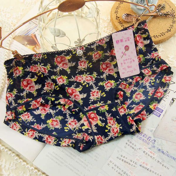 

briefs panties special price breathable, and comfortable ice silk seamless printing women's , middle waist diamond girl's, Black;white