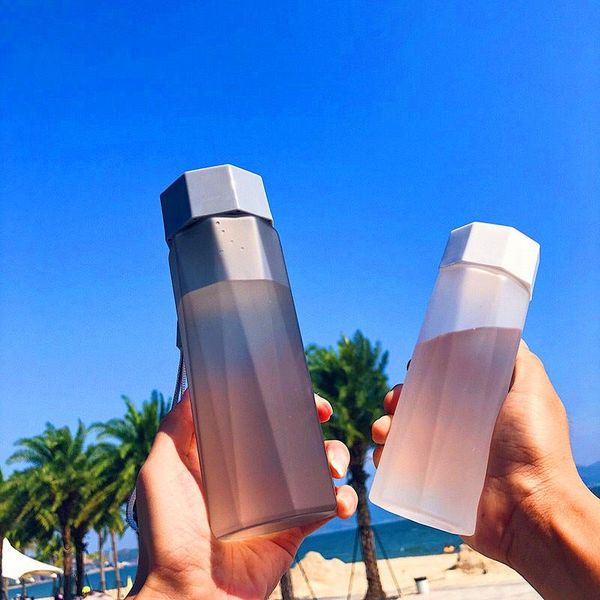 

water bottles 2021 frosted three-dimensional cutting plastic bottle portable with handle 4-color crystal