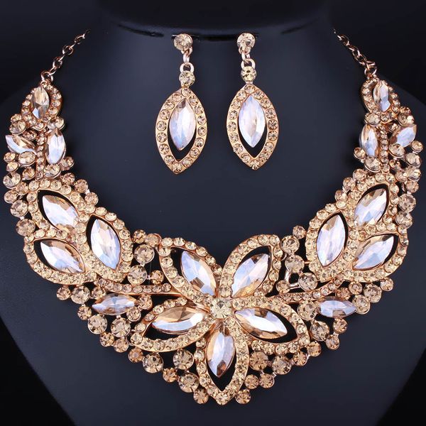 

jewelry set exquisite colored crystal glass drop necklace earrings wedding jewelry full of diamond bride, Slivery;golden