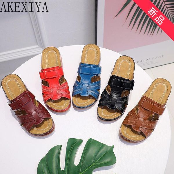 

summer style 2021 retro slope with women's slippers non-slip light sandals and large size 44, Black