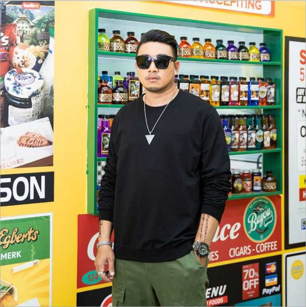 

men's hoodies & sweatshirts large size loose solid color round neck sweater plus fertilizer to increase male dt1, Black