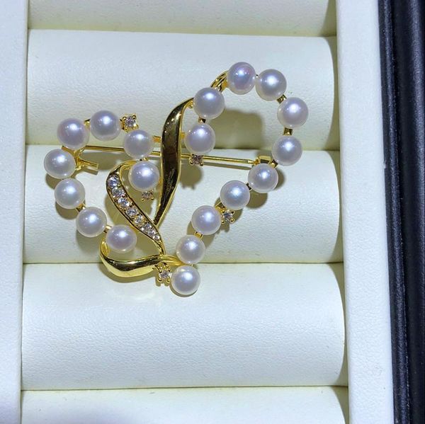 

pins, brooches 4-5mm semiround natural pearl breastpin in heart design women pendant jewelry elegant brooch lady gifts, Gray