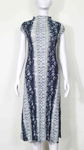 

dress miyake fashion fold sleeveless painting print stand neck, Black;gray