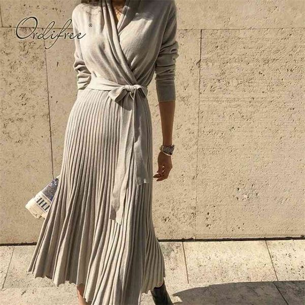 

autumn winter women knitted pleated dress belted long sleeve vintage ladies sweater 210513, Black;gray