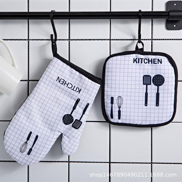 

sets thickened oven gloves home kitchen insulation mat anti- microwave gloves. mitts