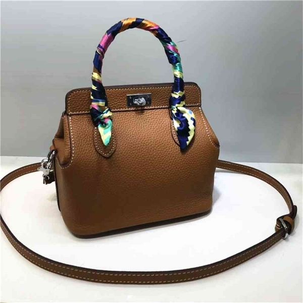 

women luxurys designers bags 2021 shop purchase fashion milk box head layer leather litchi patter designer handbag handbags totes crossbody