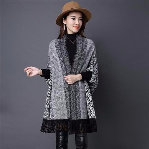 Longa manga Moda padrão listrado Cardigan Sweater Cape Fêmea Hem Tassel Decoração Estilo Étnico Poncho Mulheres Primavera 210427