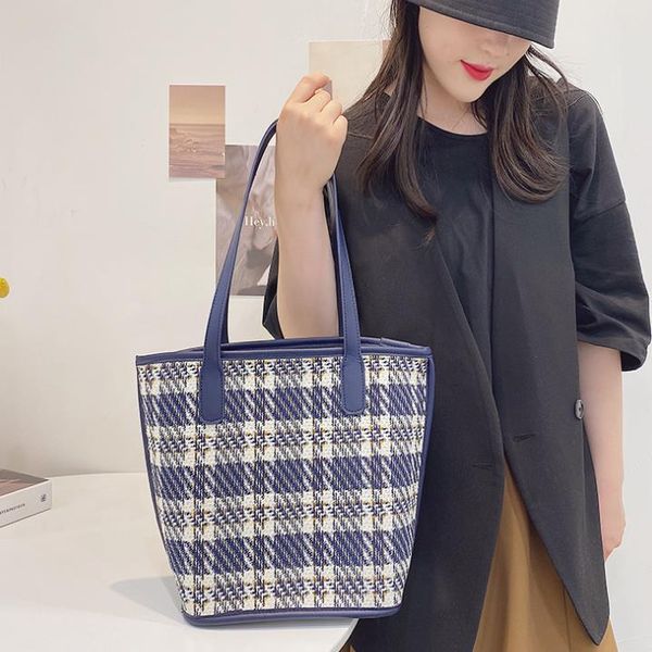 

2021 spring/summer handbag women's bag simple texture fashion plaid hand carry vegetable basket bucket bags