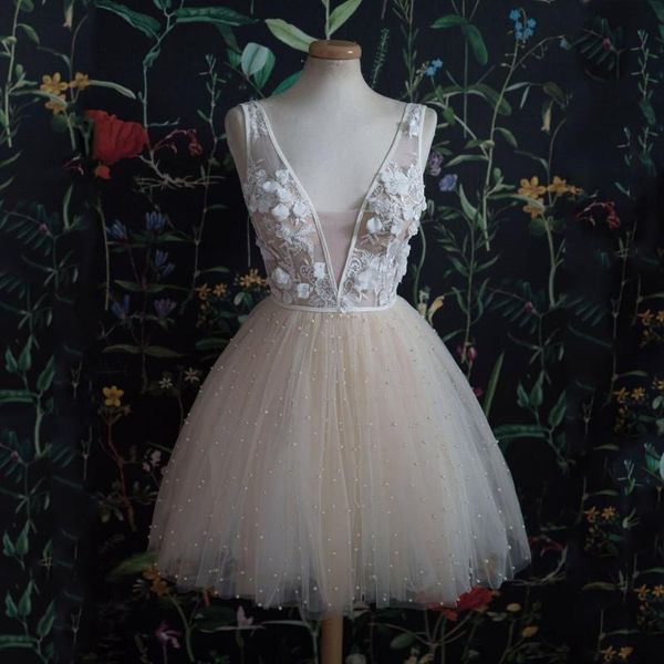 

party dresses sweet short homecoming v-neck sleeveless flowers appliques beading tulle a-line women graduation gowns custom made, White;black