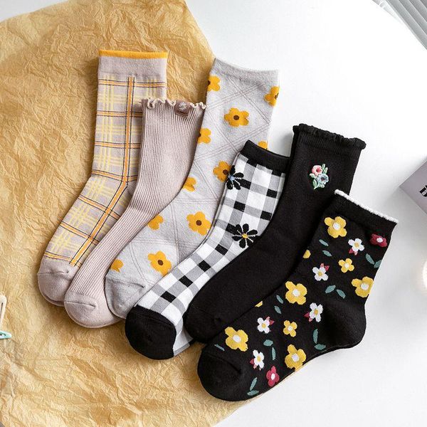 

instime 2 pairs/pack 2021 autumn vintage flower women socks cotton crew cut winter size 35-39 & hosiery, Black;white