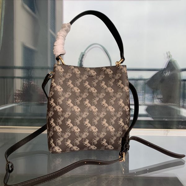 

women luxurys designers bags 2021 crossbody bag handbag designer handbags zhouzhoubao123 purse wallet cowhide style leather one shoul