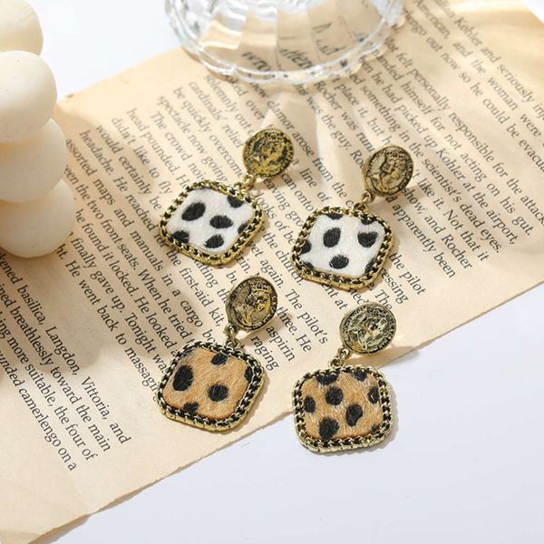 

s925 silver needle korean head portrait 2020 new temperament leopard print advanced feeling net red fashion earrings female, Black