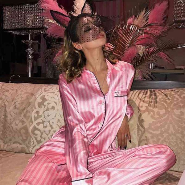 Fashion Star Stesso stile Pigiama di seta in raso Set Donna Lingerie Lettera V Sleep Top con pantaloni Comfort Homewear Pijama Femm 210330