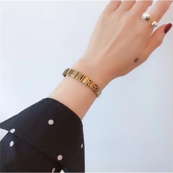 

bracelet men's and women's new cool brass material open bracelet for lovers, Silver