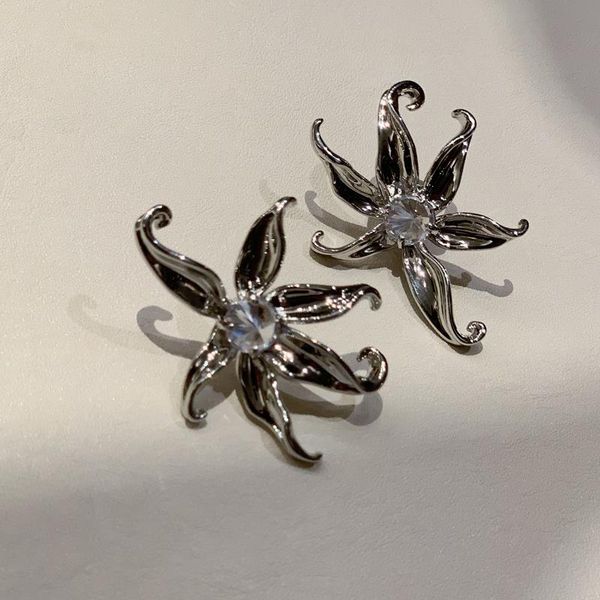 

stud original design advanced three-dimensional gem flower studs simple cold wind women's earring earrings, Golden;silver
