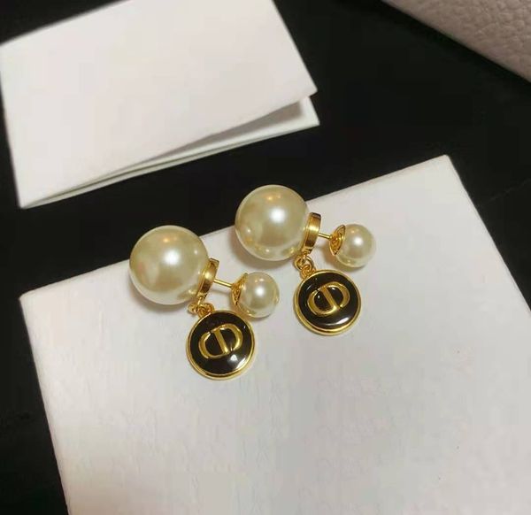 

design jewelry 2021 new letter earrings, female pig nose earrings and earrings, Golden