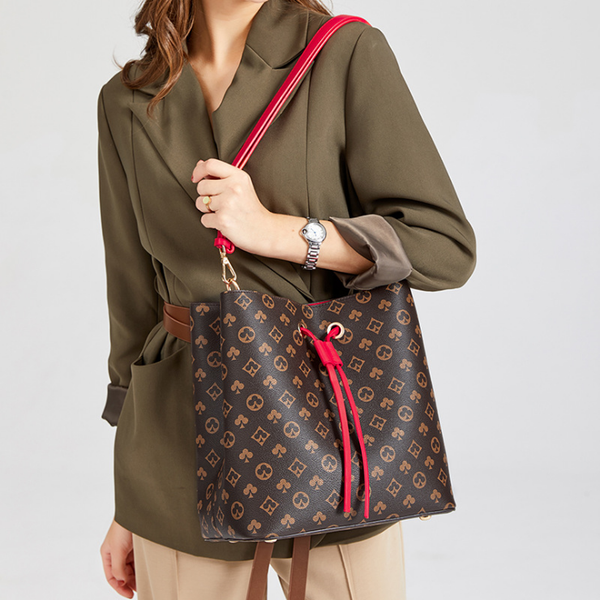 

2021 new womens bag brown printed bucket bag pull-belt shoulder messenger bag celebrity same style light luxury handbag