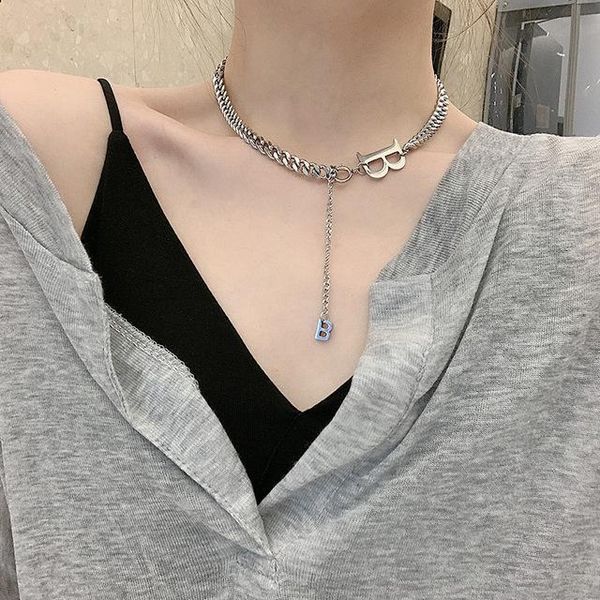 

chokers versatile letter b stainless steel necklace short clavicle chain for women, Golden;silver