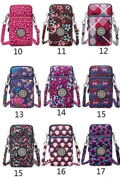 

2023 new female canvas bag pull chain style foreign air single shoulder bag wholesale mobile phone wallet arm a generation
