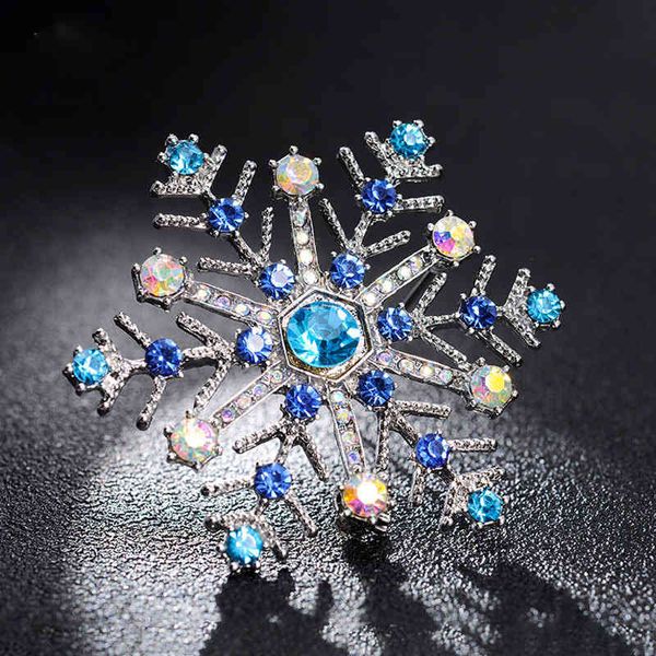 

christmas new snowflake brooch coat dress flower brooch accessories